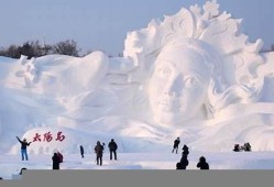 哈尔滨首次展示巨型雪人，成为冬季旅游亮点